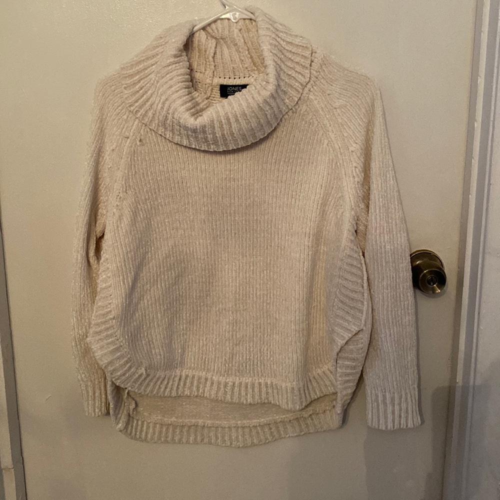 Nude sweater